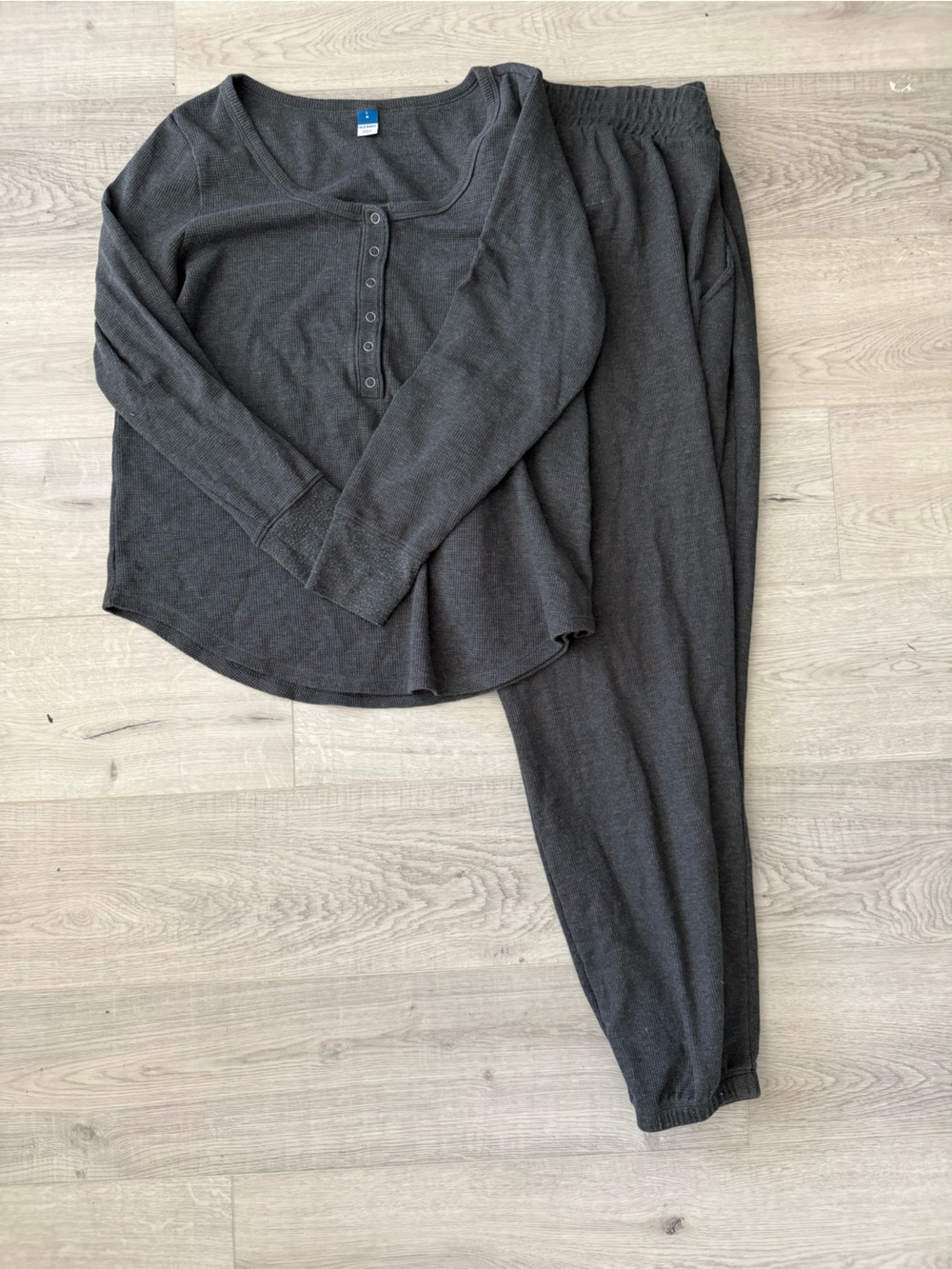Old Navy Charcoal Women's Henley Jogger Set